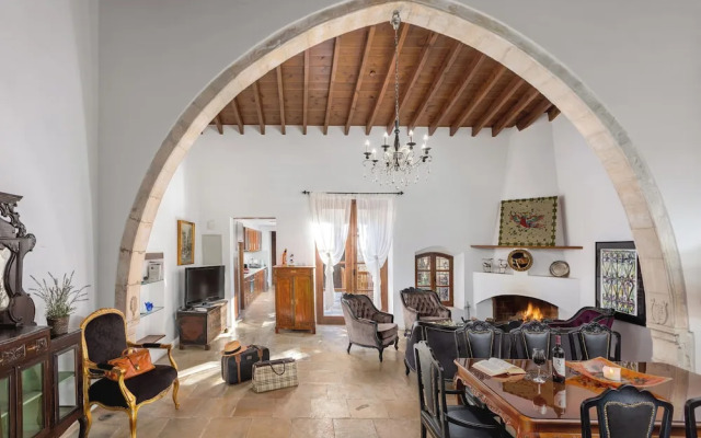 Oinoessa Traditional Boutique Houses