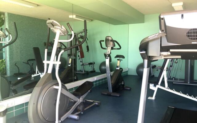 Madeira Regency Cliff