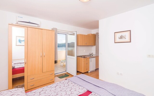 Beautiful Home in Slano With Wifi and 3 Bedrooms