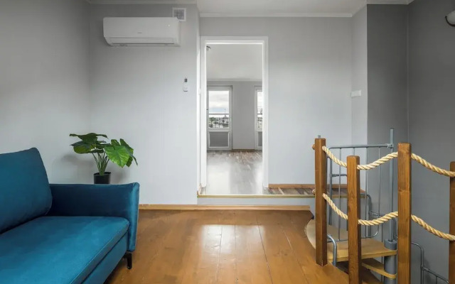 Corner House Residence