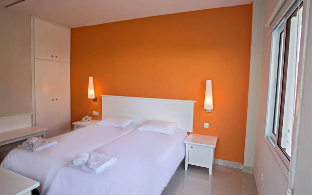 Polycarpia Hotel