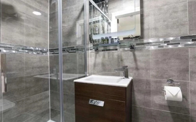 OYO Orchid Apartments