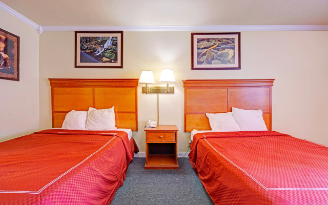 Capital O Stevenson Inn Riverside