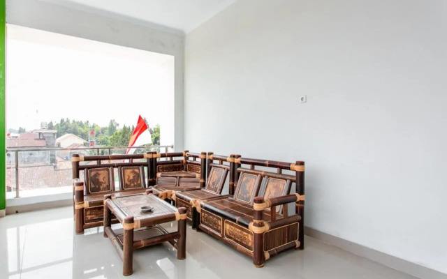Dhee Har Kostel & Cafe by RedDoorz