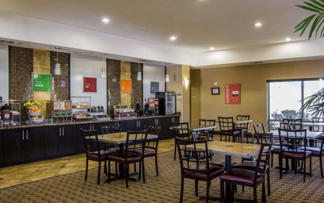 Comfort Suites West Dallas - Cockrell Hill