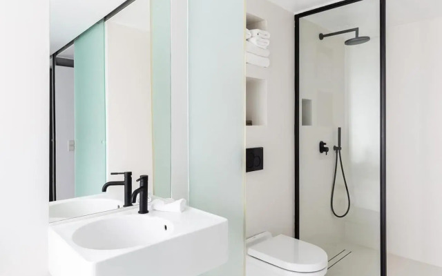 Periscope Hotel