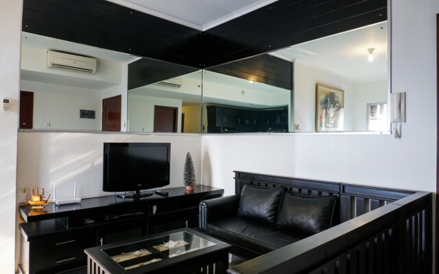 2BR Apartment Seaview with Workspace at Mediterania Marina Ancol