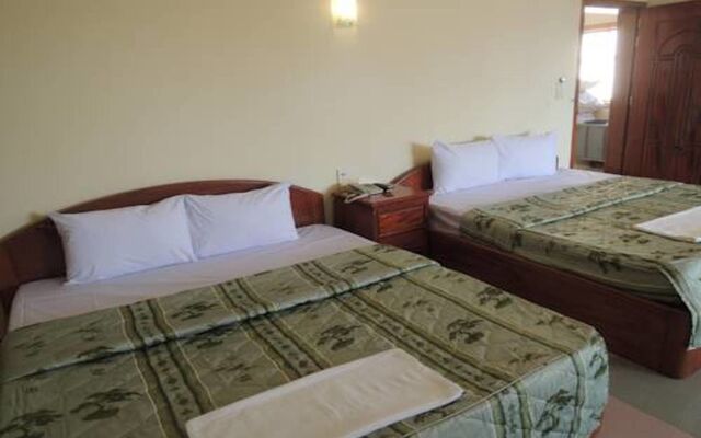 M H Hotel