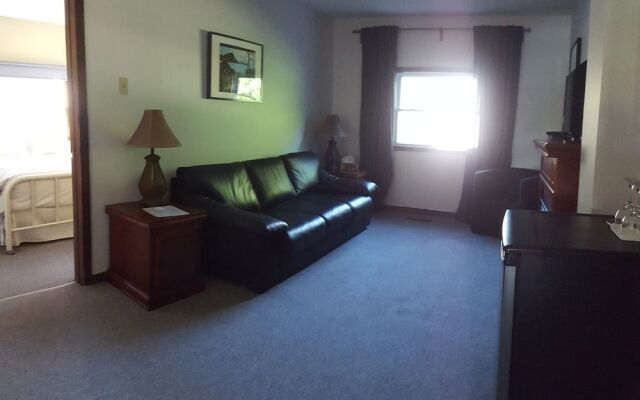 Oakview Lodge & Marina