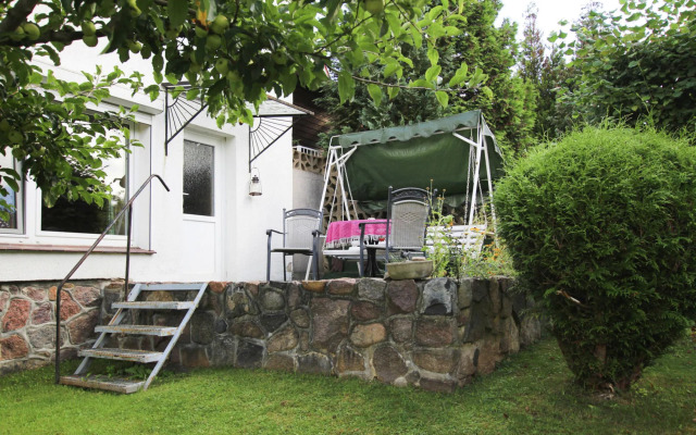 Apartment, Sternberg