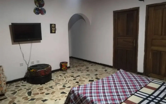 Room in House - The Village Apartments, Gbagada