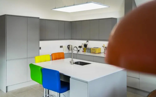 Unique 5BD Farm House Perfect for Relaxing