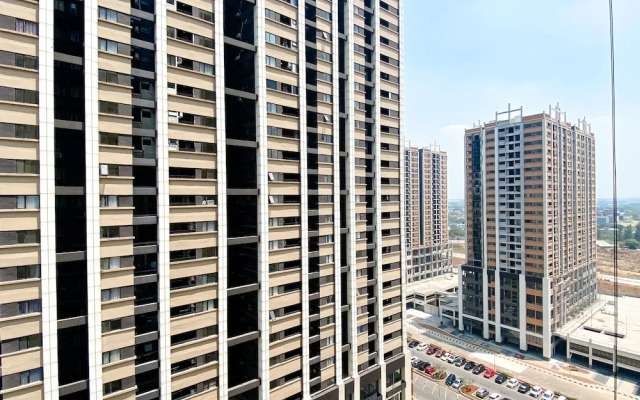 Cozy Living And Modern Look 2Br At Meikarta Apartment