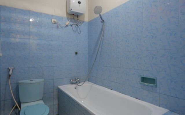 RedDoorz Plus @ Alam Raya Hotel