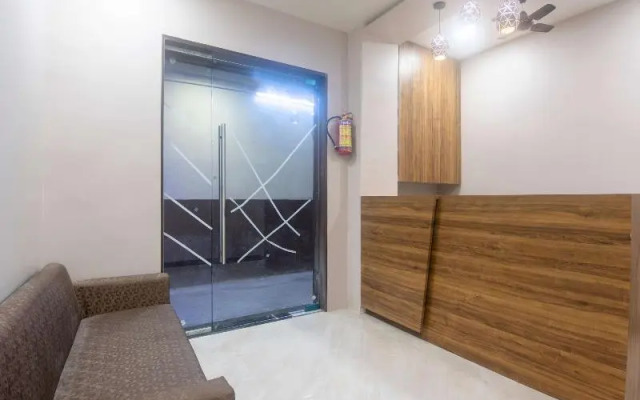 OYO 30693 Hotel Blue Executive