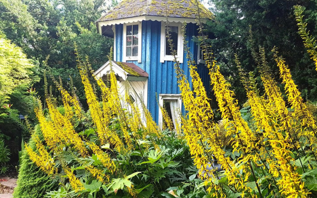 Theater and Beach Apartment