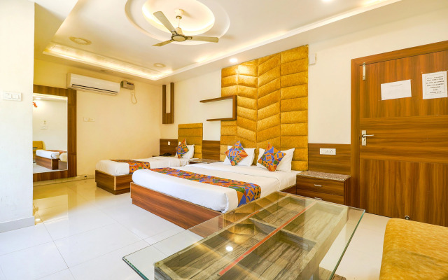 FabHotel Royal Aanandam
