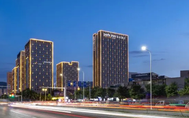 Lanzhou Longxing Tower Park Hotel – Outside – Lanzhou