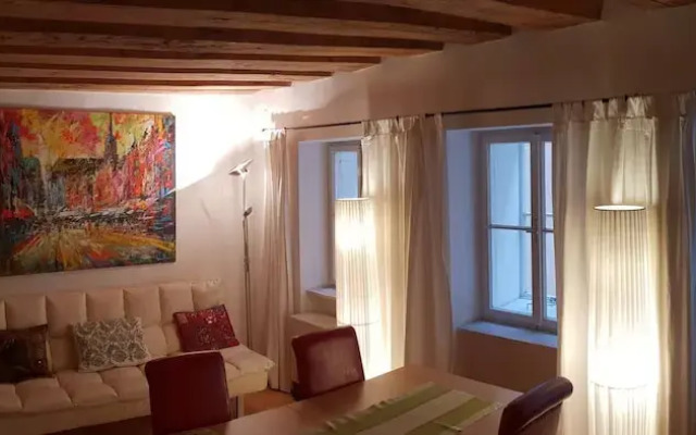 Romantic,central Situated 75m2 Flat