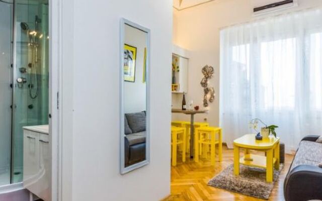 Studio apartman Piramida