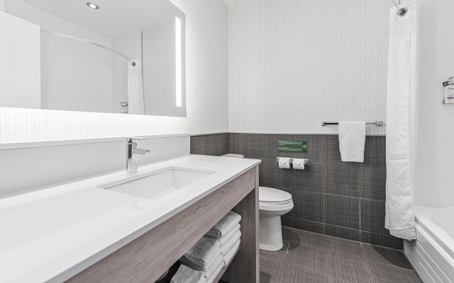 Holiday Inn Express Hotel Saint - Hyacinthe by IHG