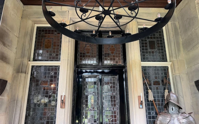 Kendal - Gothic Hall - Luxury Rooms or Apartment