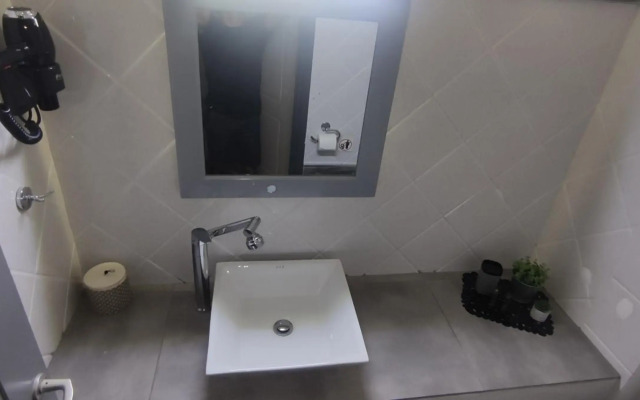 Olive Grove Hotel