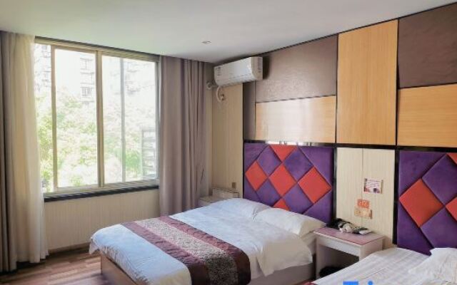 Shanghai Xingui Home Hotel (Qingpu Xincheng Subway Station)