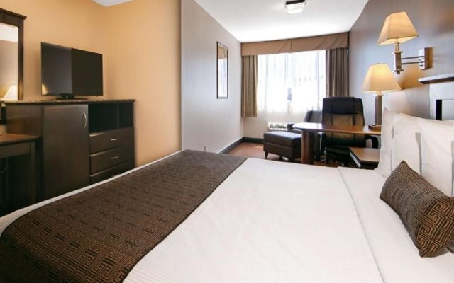 Best Western Plus Dragon Gate Inn