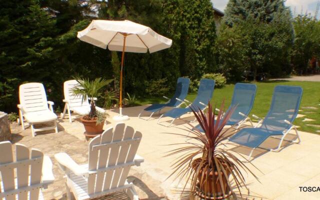 Toscana Lakeside Apartments I - II