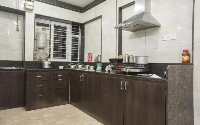 Hotel FC 16 Suites By OYO Rooms