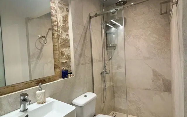 Kukuvayia s Nest-centre Old Town Corfu