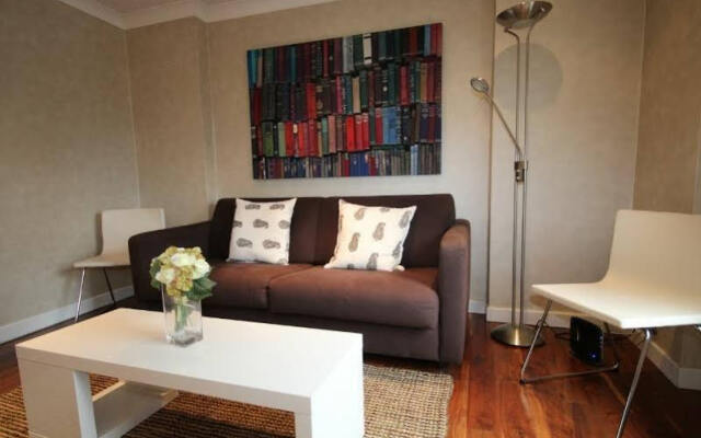 FG Property Chelsea - Gunter Grove