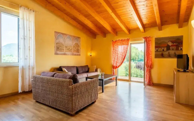 Modern Salo Flat With Pool