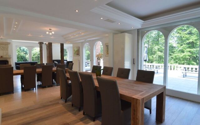 Luxurious Mansion in Brakel with Pond