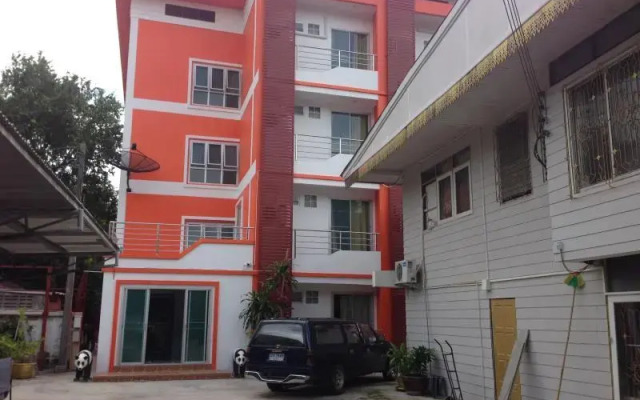 Hunsana Apartment