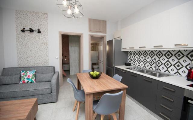 ENIO AXD guest house with private parking