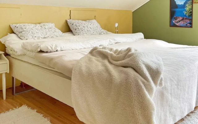 8 Person Holiday Home in Austefjorden