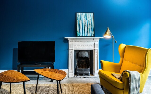 Sherlock's Residence by Allo Maisons