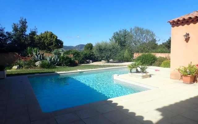 Villa With 3 Bedrooms in Villelaure, With Private Pool, Enclosed Garde