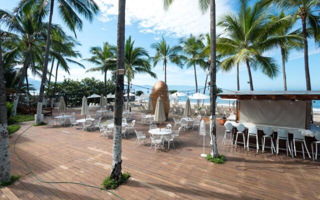 ICONTower2-1401 Icon - Panoramic Views Ocean, Beach, Best Pool