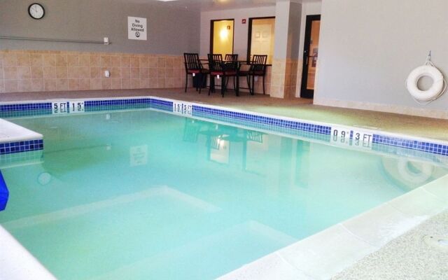 Comfort Suites