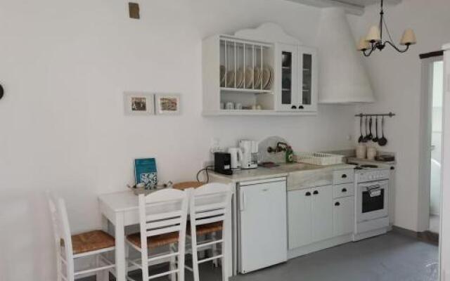 Elia Apartments