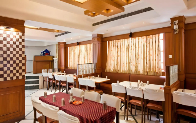 Hotel Maurya Residency