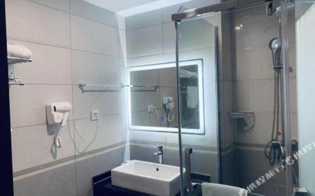 Shanghai Shenguang Hotel (College of electronics and information technology store)