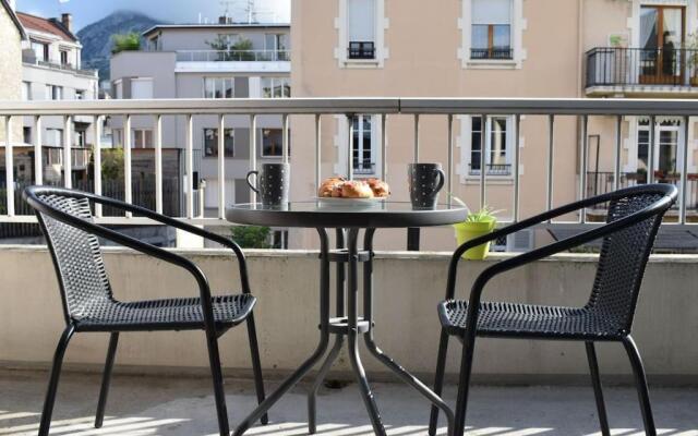 Studio Championnet, piscine, balcon, haut confort