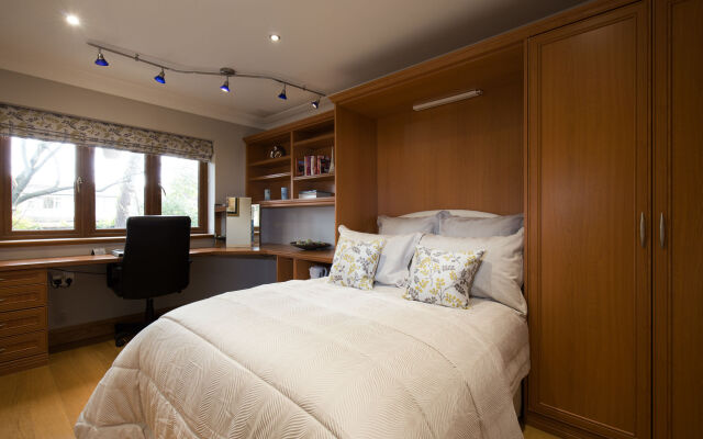 Hamble Retreat House and Luxury Studios