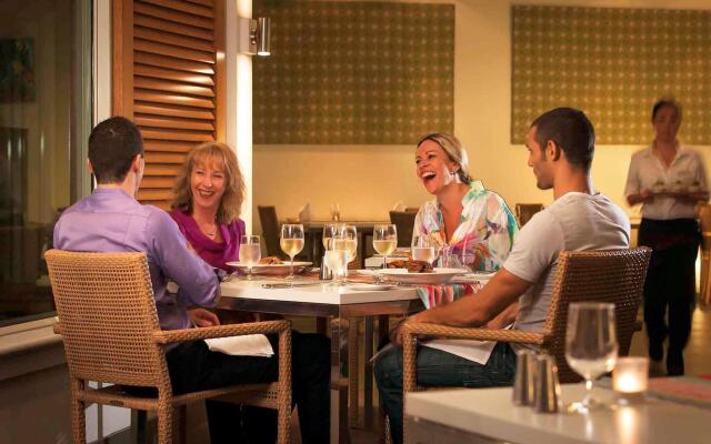 Novotel Cairns Oasis Resort