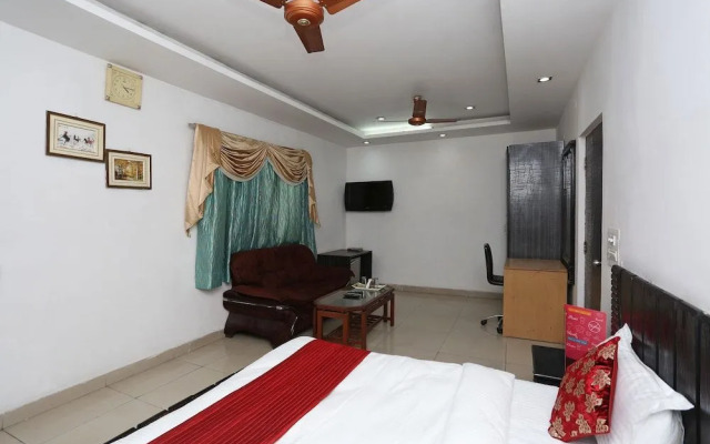 Oyo 12805 Sunrise House