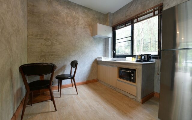 OYO 539 Loft By Busaba